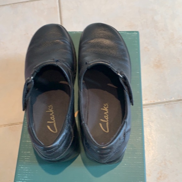Clarks Styx – Women’s 7M – Black Leather Clogs - Picture 4 of 6